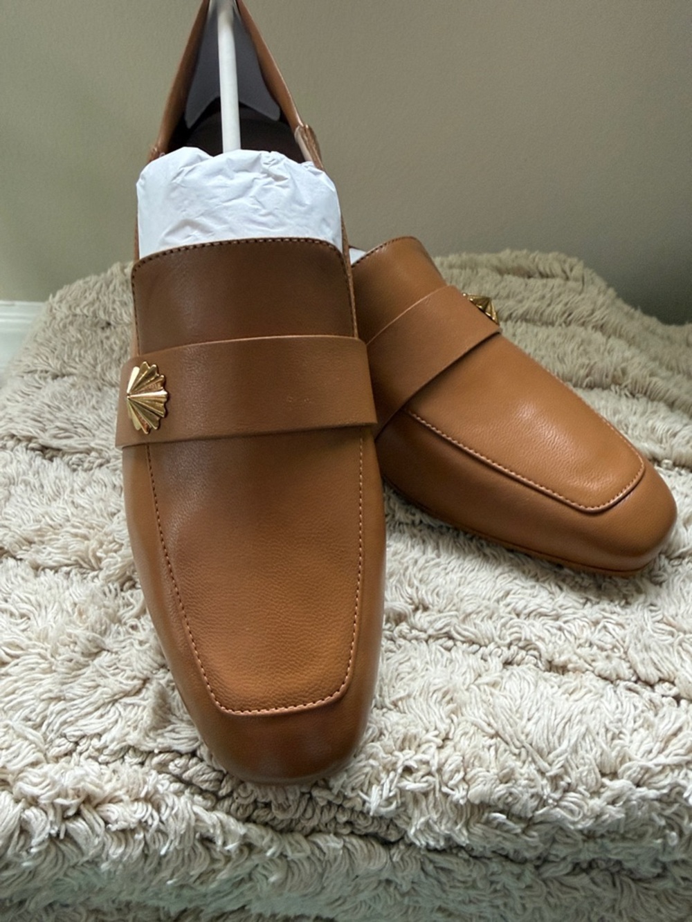 Stuart Weitzman Wylie Star Loafer *NEW*
